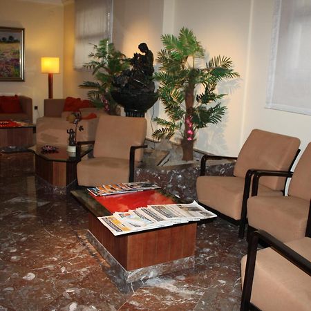 Hotel Los Angeles Figueres  Luaran gambar
