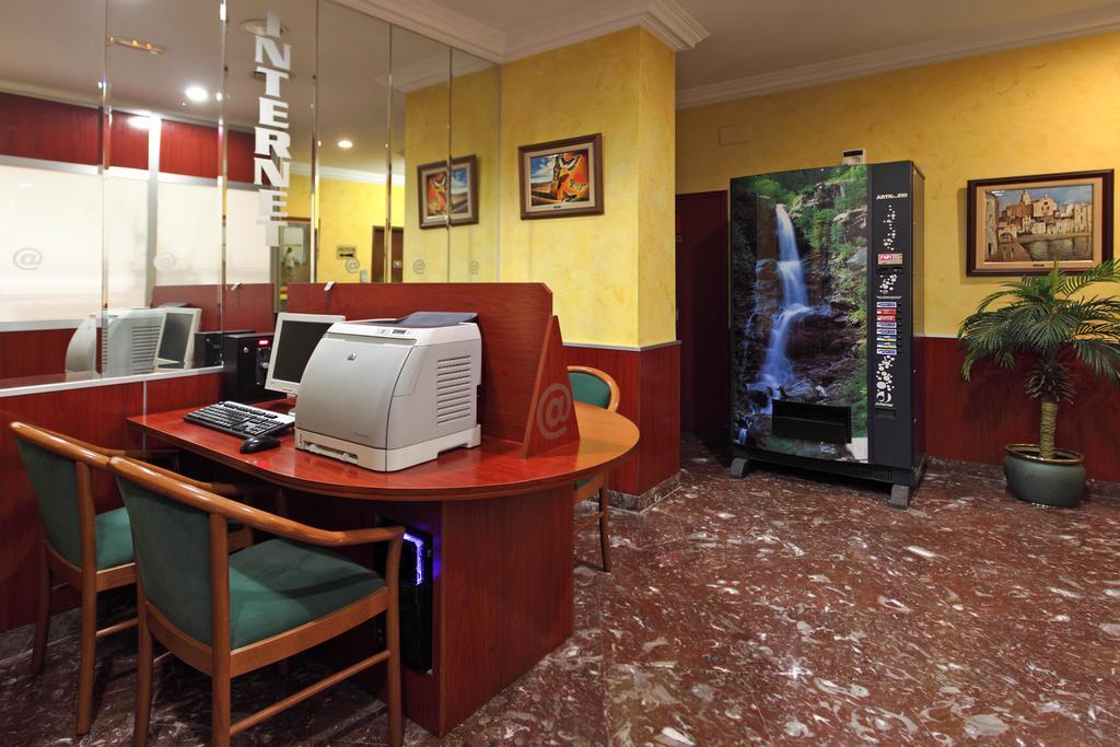 Hotel Los Angeles Figueres  Luaran gambar