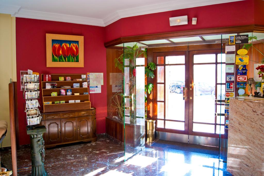 Hotel Los Angeles Figueres  Luaran gambar