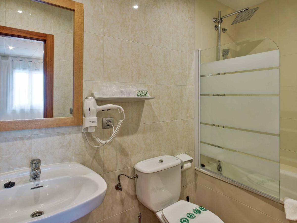 Hotel Los Angeles Figueres  Luaran gambar