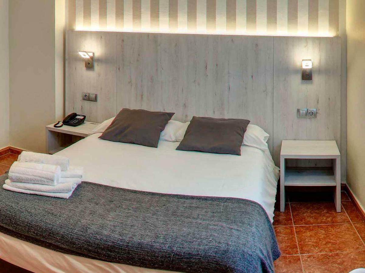 Hotel Los Angeles Figueres  Luaran gambar